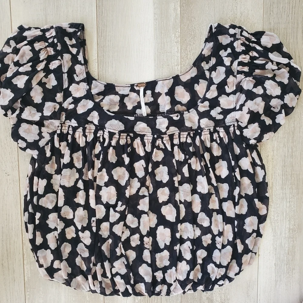 Free People Black Floral Puff Sleeve Crop Top